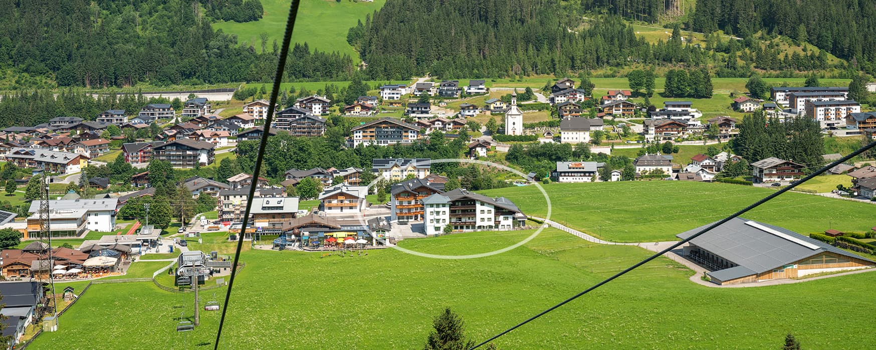 Hotel Waidmannsheil in Flachau in a great location besides the cable car valley station